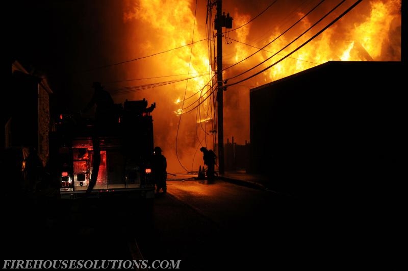 #26 Canal Street-- 2nd engine laying 2nd feeder line.--11-9-14